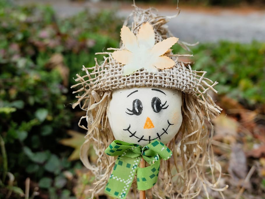 beige and green rag doll, scarecrow, toy, elf, wreath, food, produce, HD wallpaper