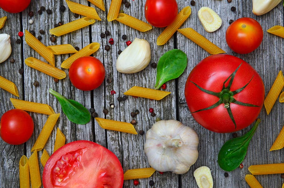 vegetables, tomatoes, pepper, red, wood, mood, healthy, fresh HD wallpaper