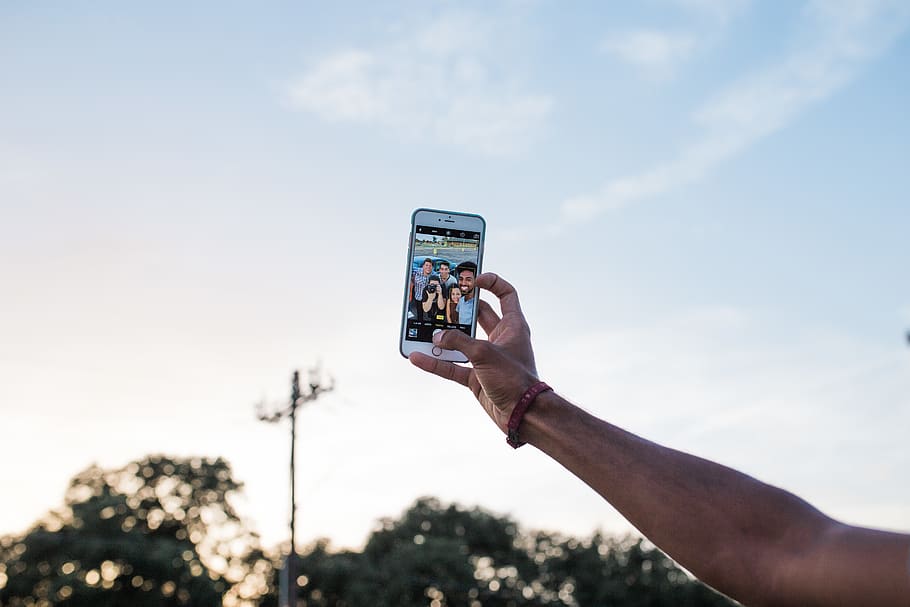 selfie, iphone, sunset, twilight, group, wireless technology HD wallpaper