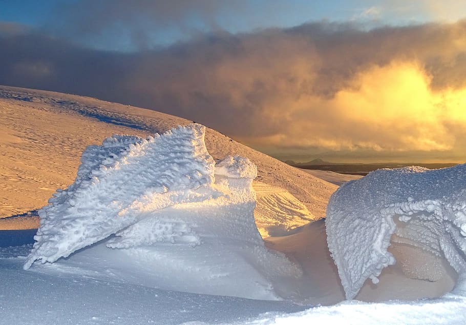 snow figures, winter, cold, leann, wind, frost, mountains, the foot of the volcano HD wallpaper