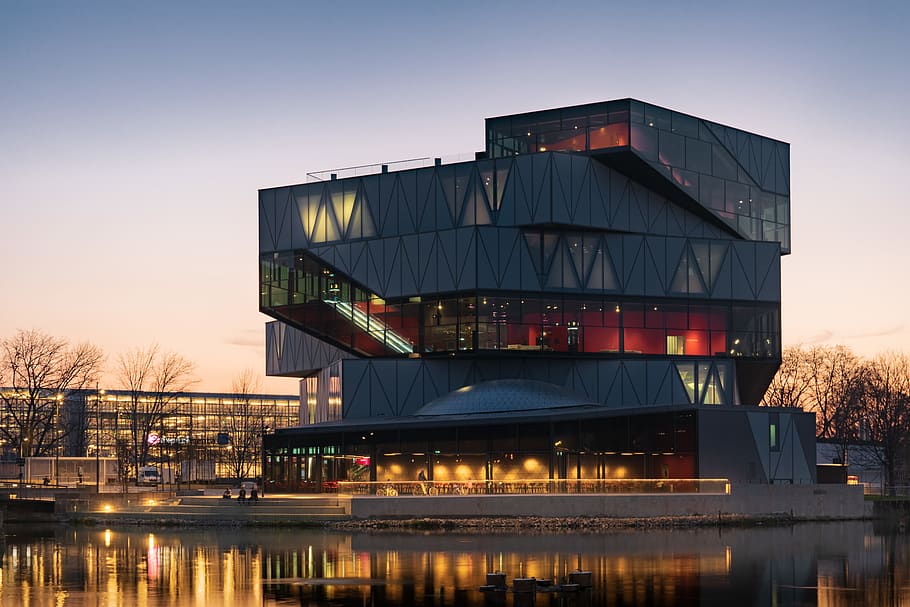 building during daytime, sky, architecture, water, built structure HD wallpaper