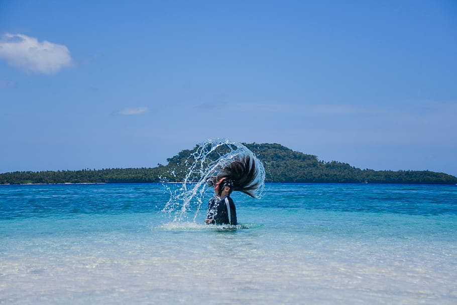 splash, ocean, sea, beach, island, nature, waters, people, sky HD wallpaper