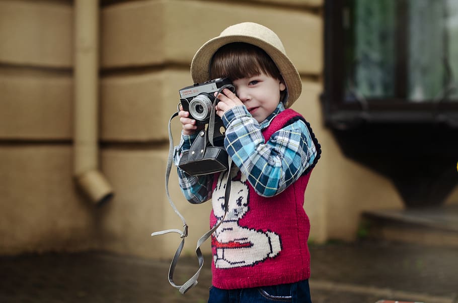 Toddler in Preppy Look Outfit Taking Photo, boy, camera, child HD wallpaper