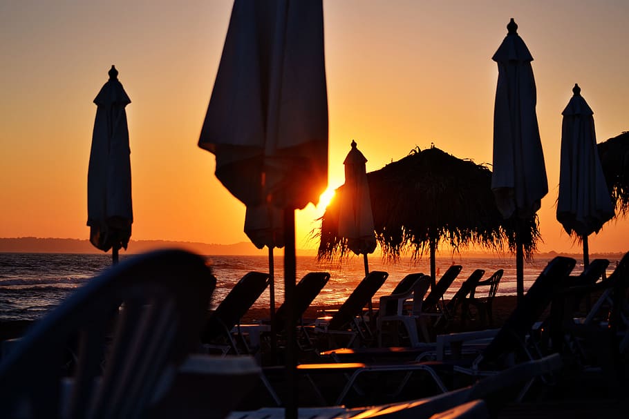beach, sunset, sunbeds, summer, sea, seaside, seascape, landscape HD wallpaper