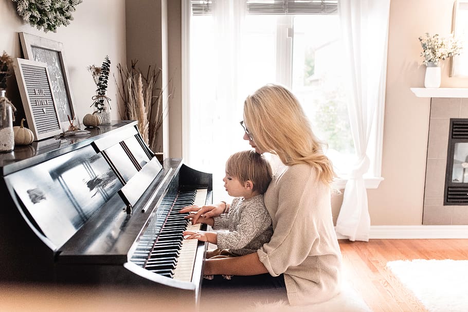 woman and child playing piano, person, human, people, leisure activities