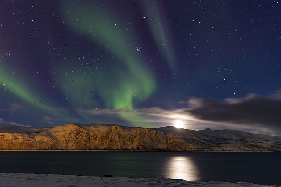 Aurora Borealis, scenics - nature, beauty in nature, sky, mountain HD wallpaper