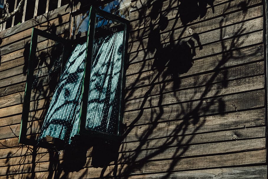 Window on the Side of a Wooden Cabin, architecture, building HD wallpaper