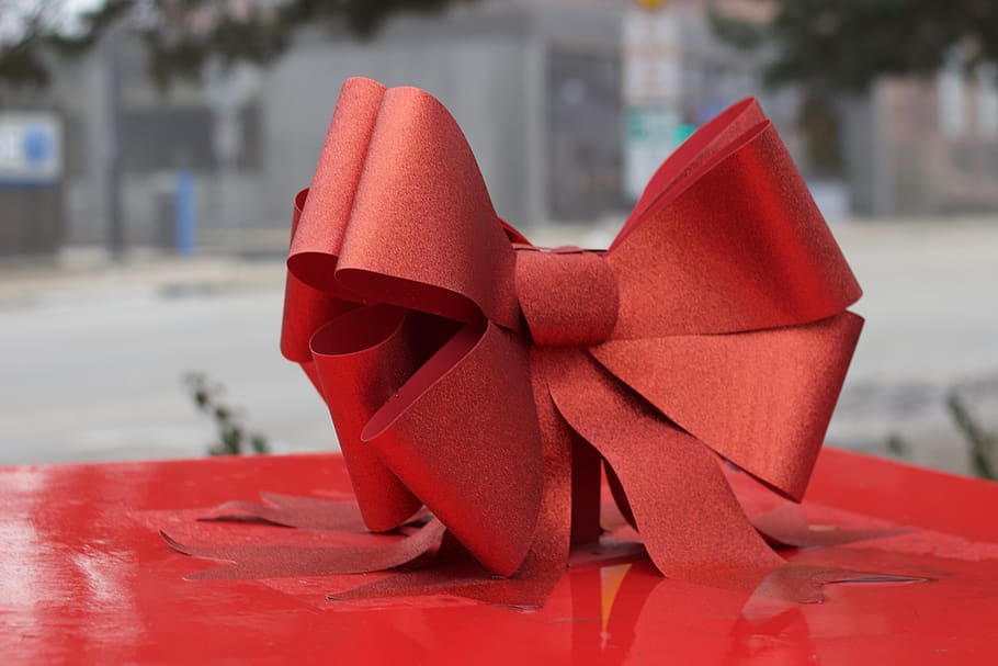 red, focus on foreground, close-up, no people, art and craft HD wallpaper