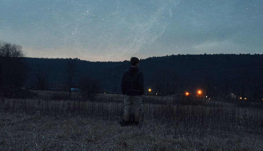 people, kid, boy, alone, outdoor, night, stars, sky, mountain HD wallpaper