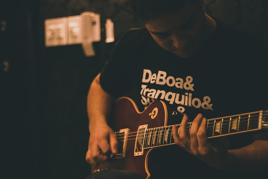 man playing brown guitar, musical instrument, string instrument HD wallpaper