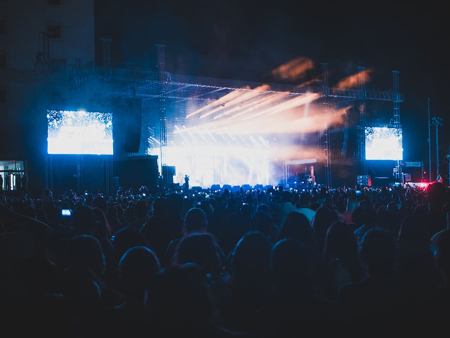 band playing on stage, leisure activities, music, crowd, human HD wallpaper