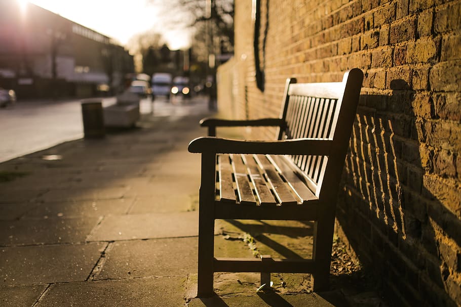 Brown Wooden Bench on the Side of the Road, macro, pavement, sidewalk HD wallpaper