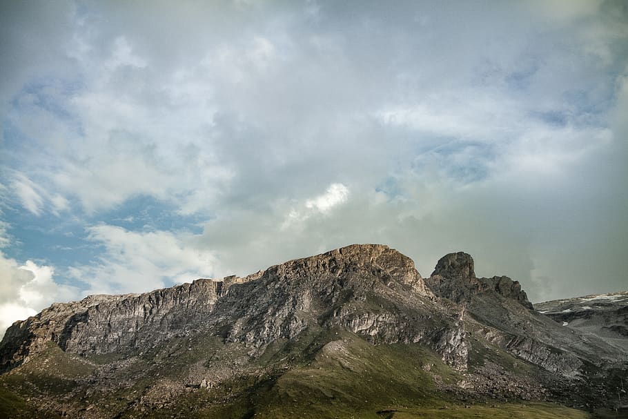 Grey Mountain Under Cloudy Sky, adventure, clouds, dawn, daylight HD wallpaper