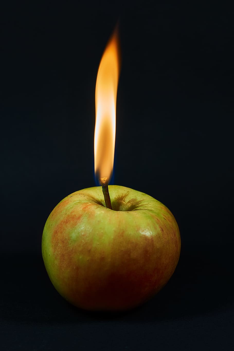 apple, burn, apple brand, flame, brandy, apple of discord, candlelight, HD wallpaper