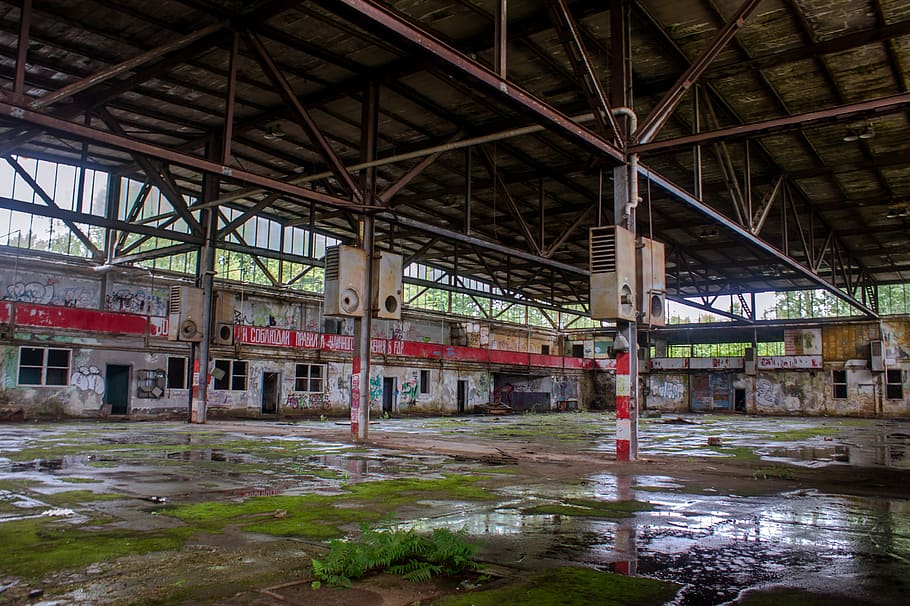 hall, hanger, old, lost place, green, nature, sowjet, russian HD wallpaper
