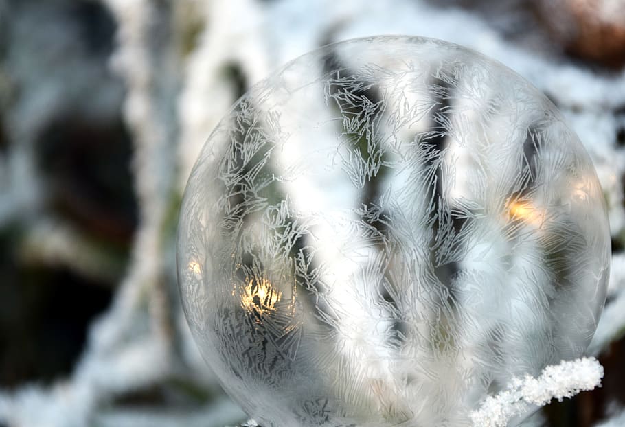 Close-up of Crystal Ball, background, beautiful, blur, christmas HD wallpaper