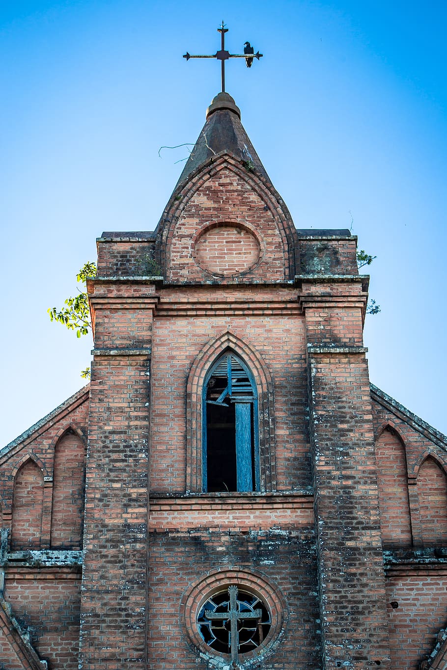tower, building, spire, architecture, steeple, symbol, cross HD wallpaper