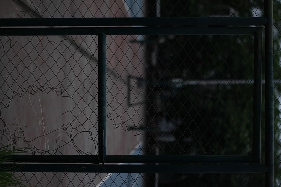 black metal gate, railing, banister, handrail, door, tennis court HD wallpaper