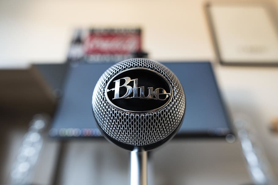 gray Blue condenser microphone, technology, communication, focus on foreground HD wallpaper