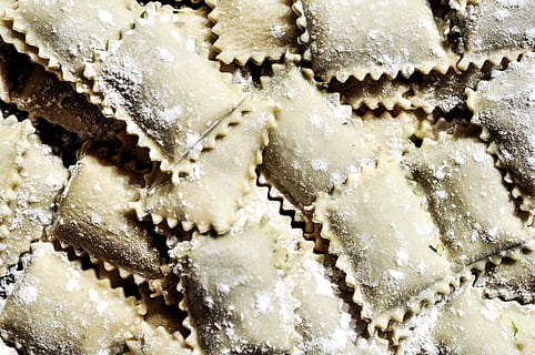 Raviolis ready to be cooked, bake, baked, baking, flour, ingredient HD wallpaper