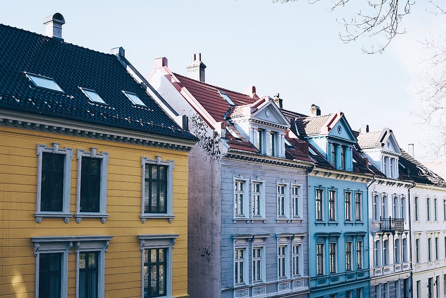 assorted-color houses, roof, norway, bergen, outdoors, town, window HD wallpaper