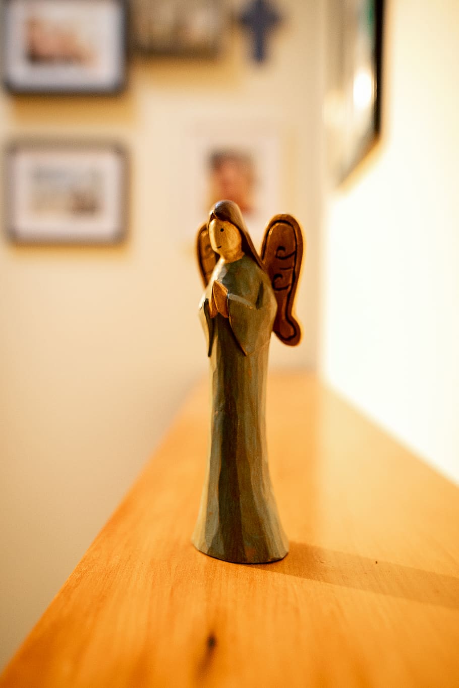 Demdaco Willow Tree figurine, wood, hardwood, art, human, flooring HD wallpaper