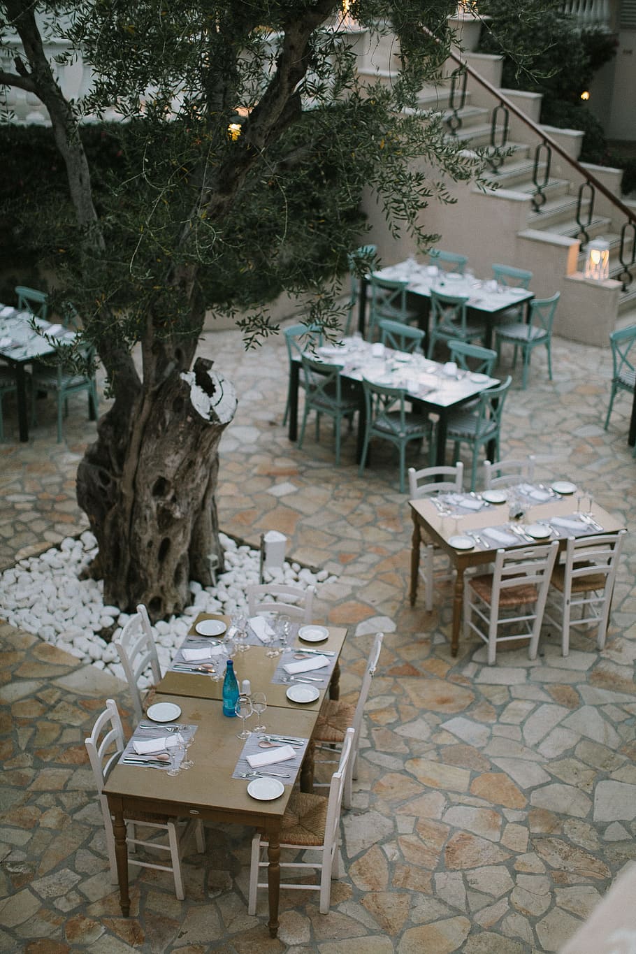 Aerial View of Table Setting, architecture, bistro, building HD wallpaper