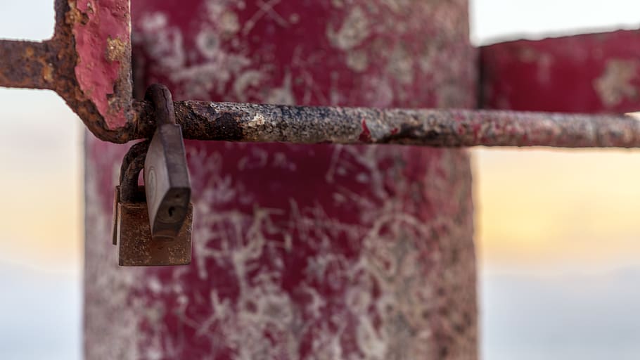 italy, donnalucata, metal, close-up, rusty, focus on foreground HD wallpaper