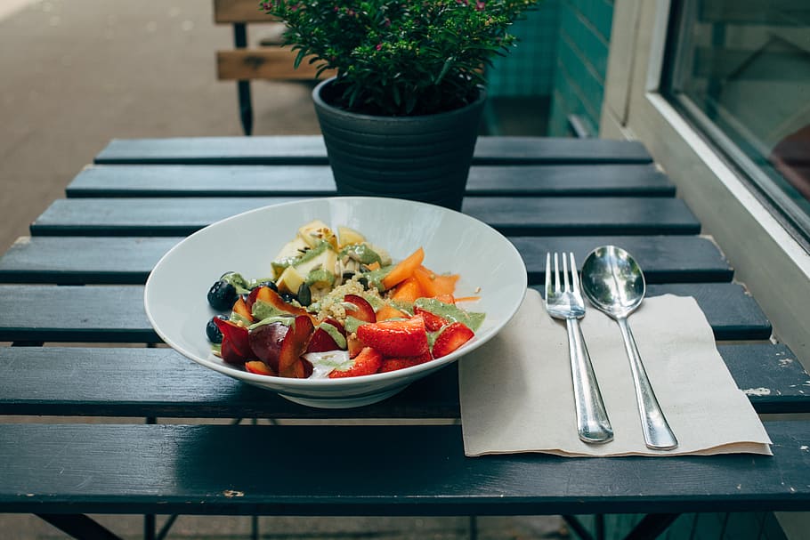 Breakfast fruit salad with quinoa, apple, bio, blue, blueberry HD wallpaper