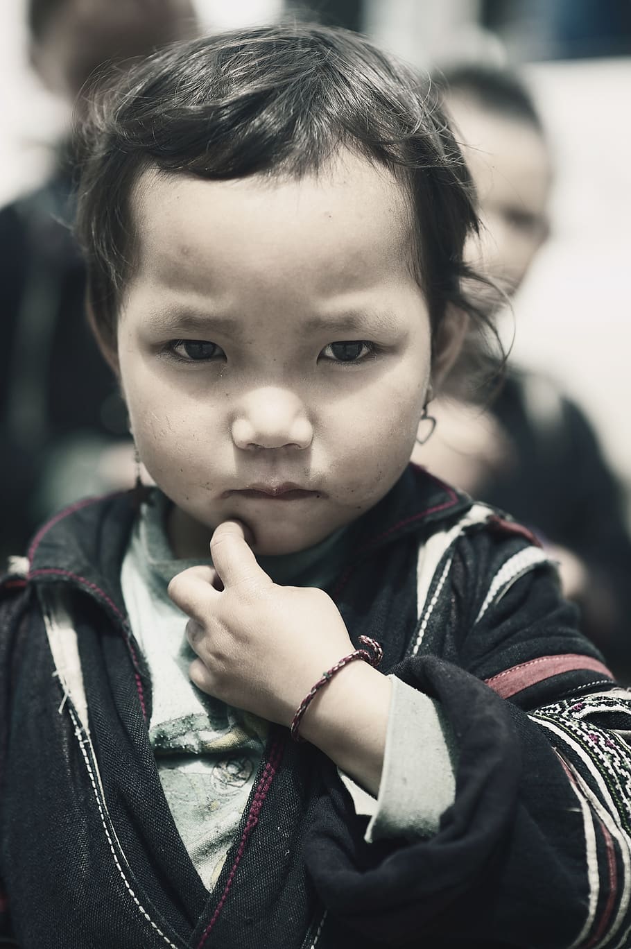 donate, help, relief, globe, world, poverty, poor, vietnam HD wallpaper