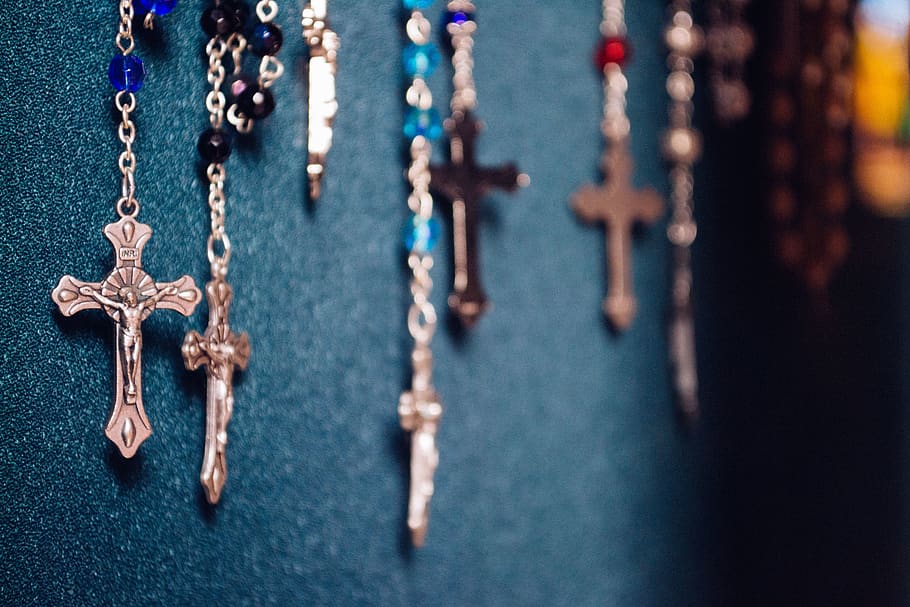 wall, rosary, prayer, cross, catholic, faith, salvation, mystery HD wallpaper