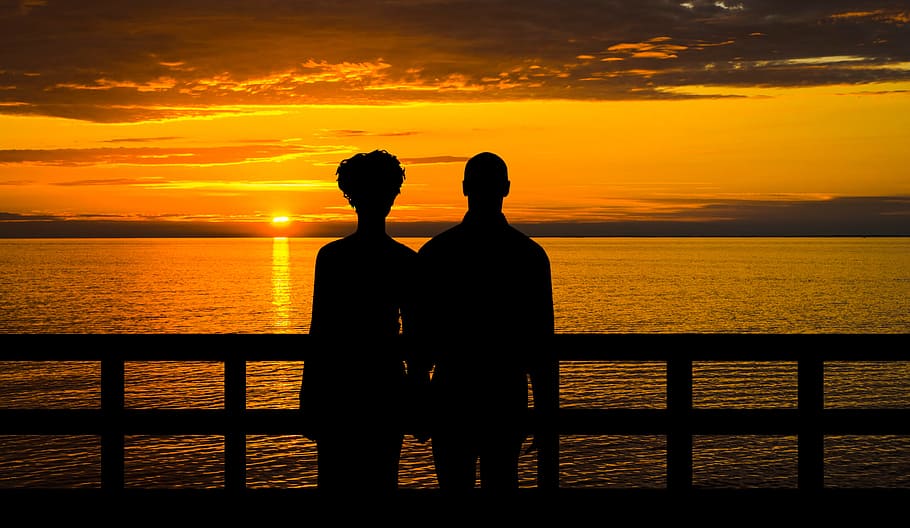 Sunset with standing couple - photo illustration, romantic, love HD wallpaper