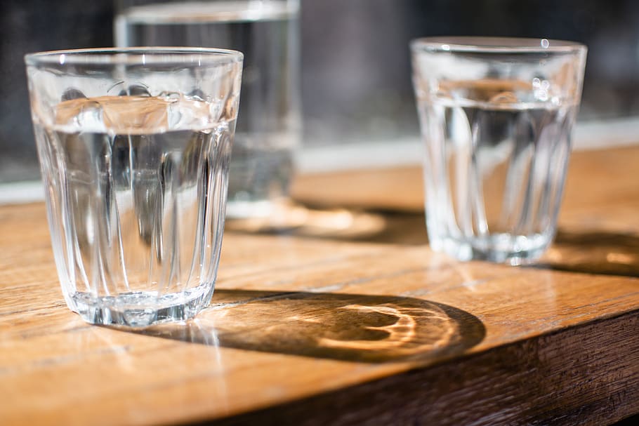 three clear drinking glass on table, food and drink, household equipment HD wallpaper