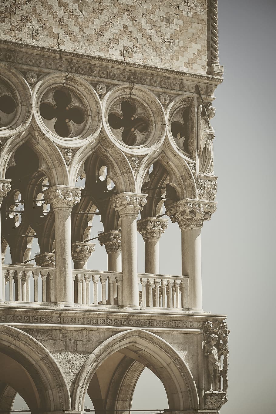 white concrete building, architecture, pillar, column, arched HD wallpaper