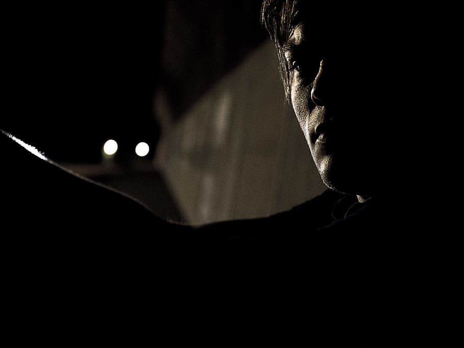 gray scale photography of man's face, shadow, portrait, car, street HD wallpaper