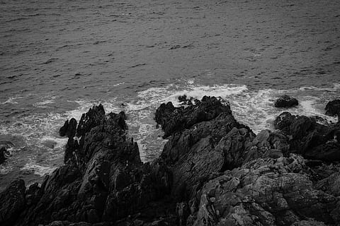 waves, ocean, rock, coast, contemplation, dark, deep, sea, water HD wallpaper