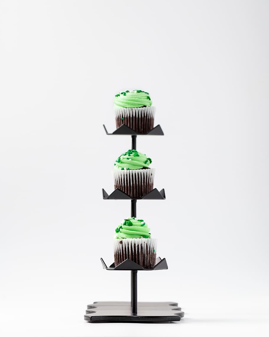 black 3-tier cupcake stand, studio shot, indoors, no people, copy space HD wallpaper