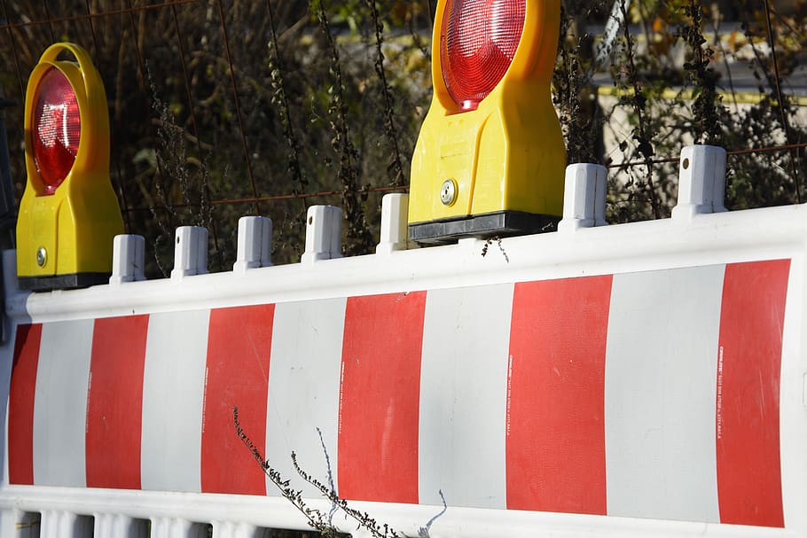site, barrier, demarcation, warning, road works, yellow, lock HD wallpaper