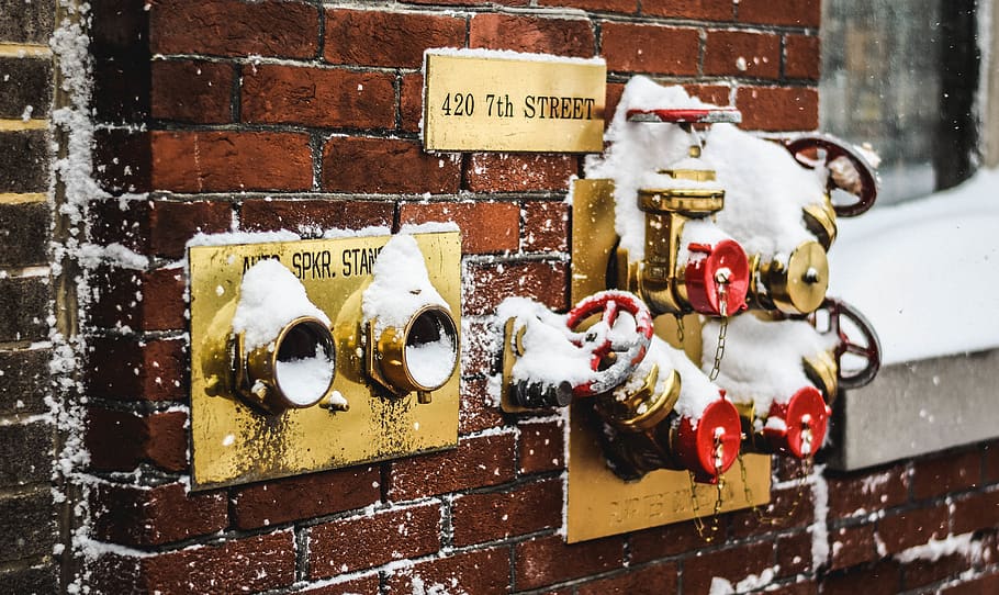 bricks, wall, hoses, street, city, urban, snow, winter, cold HD wallpaper