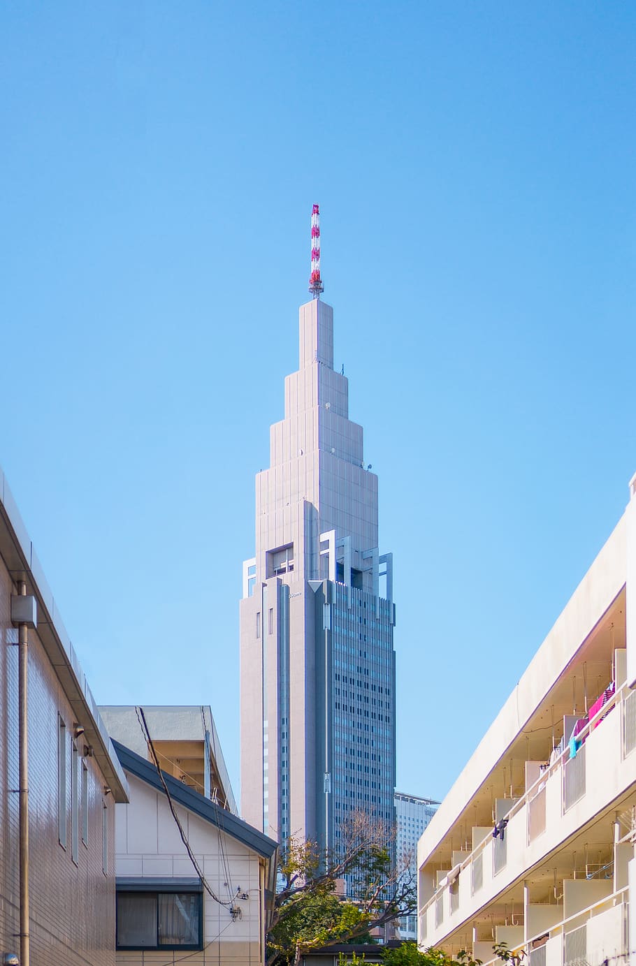 white tower building under blue sky, housing, tokyo, japan, skyscraper, HD wallpaper