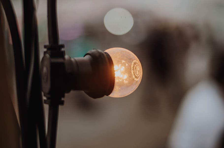 bulb, bright, gloomy, close-up, selective focus, focus on foreground HD wallpaper