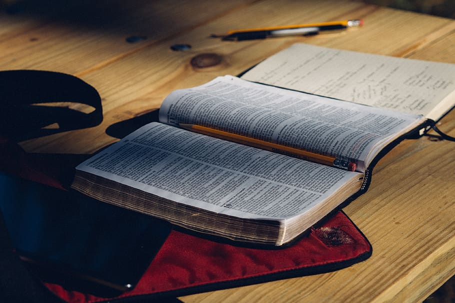 books, notebook, notepad, pencil, reading, writing, study, table HD wallpaper