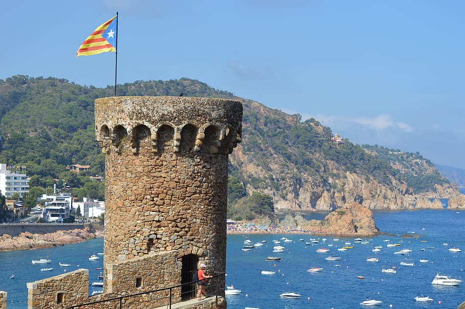 spain, tossa de mar, castle, flag, catalyna, sea, boats, coastline, HD wallpaper