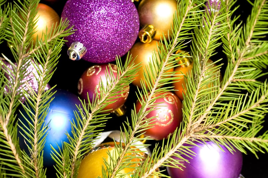 ball, bauble, black, bright, celebration, christmas, christmas-tree HD wallpaper