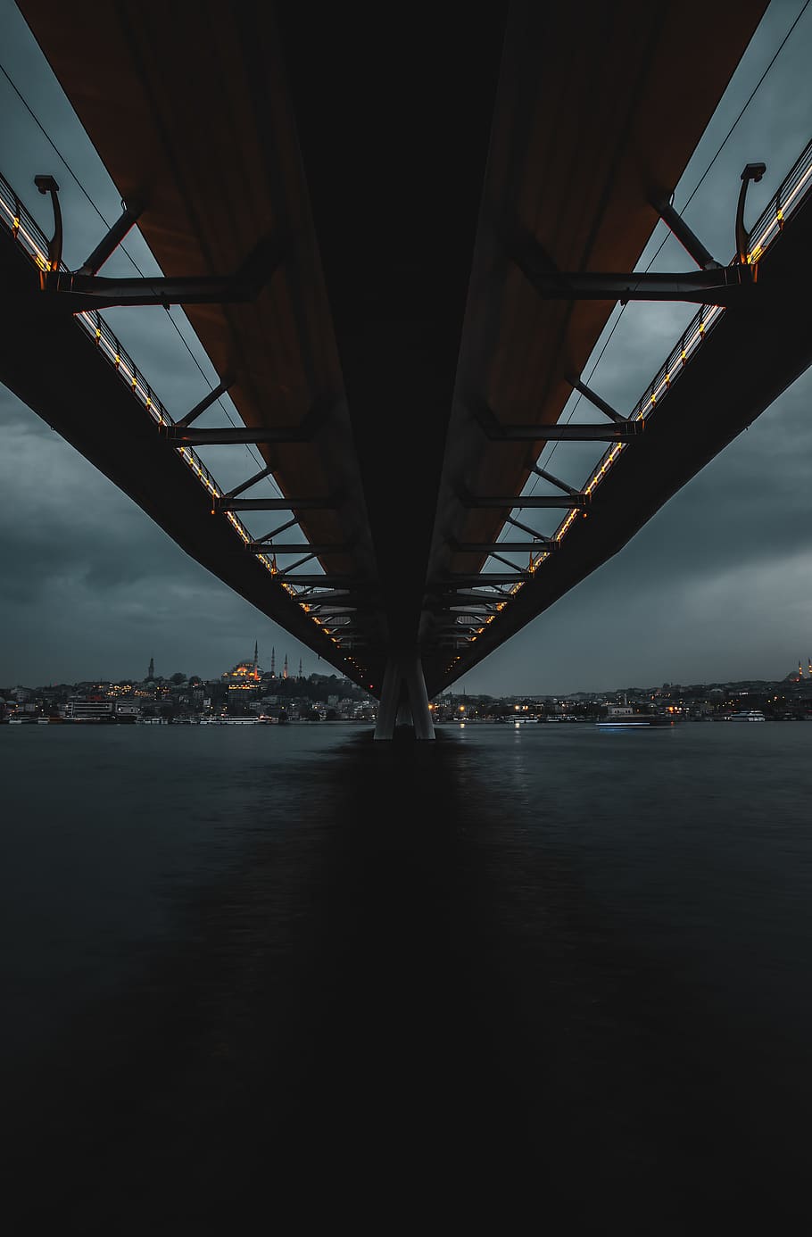 Water Under A Bridge, architecture, evening, river, built structure HD wallpaper