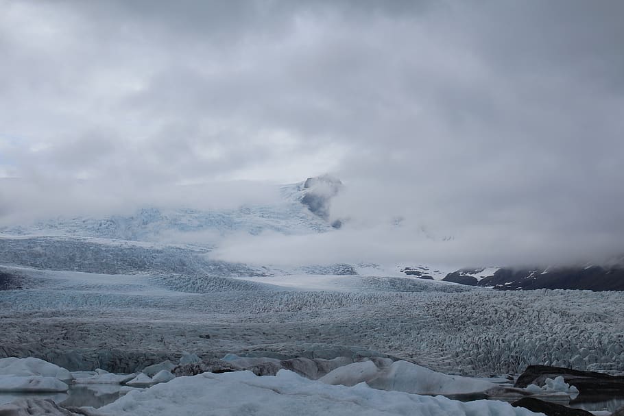 frozen hill during cloudy day, cold temperature, winter, snow HD wallpaper