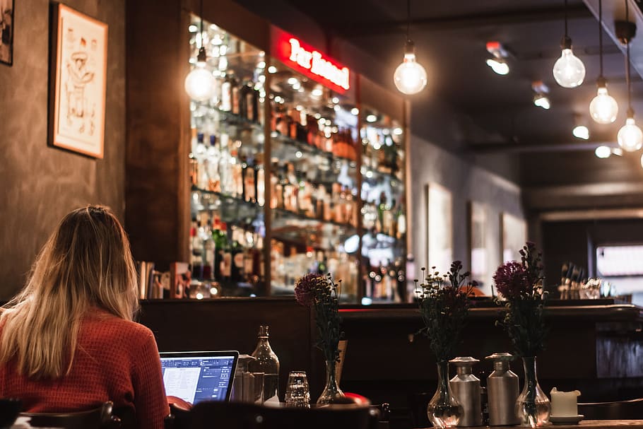 person, human, pub, bar counter, beverage, alcohol, drink, computer HD wallpaper