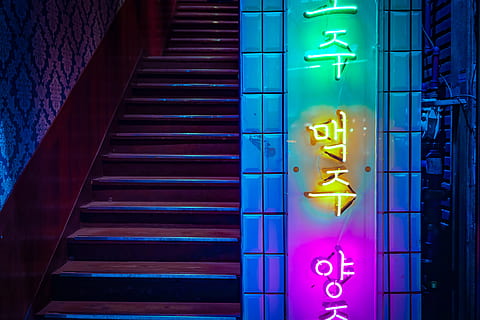 brown stair near wall with neon signage, steps, stairs, asia HD wallpaper