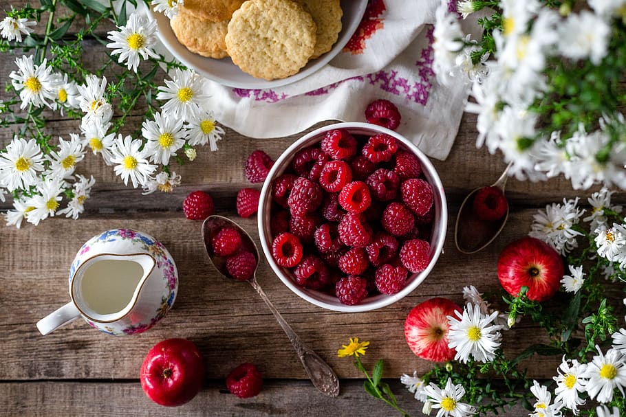 Fruits and Flower on Flowers, appetizer, apples, berries, berry HD wallpaper