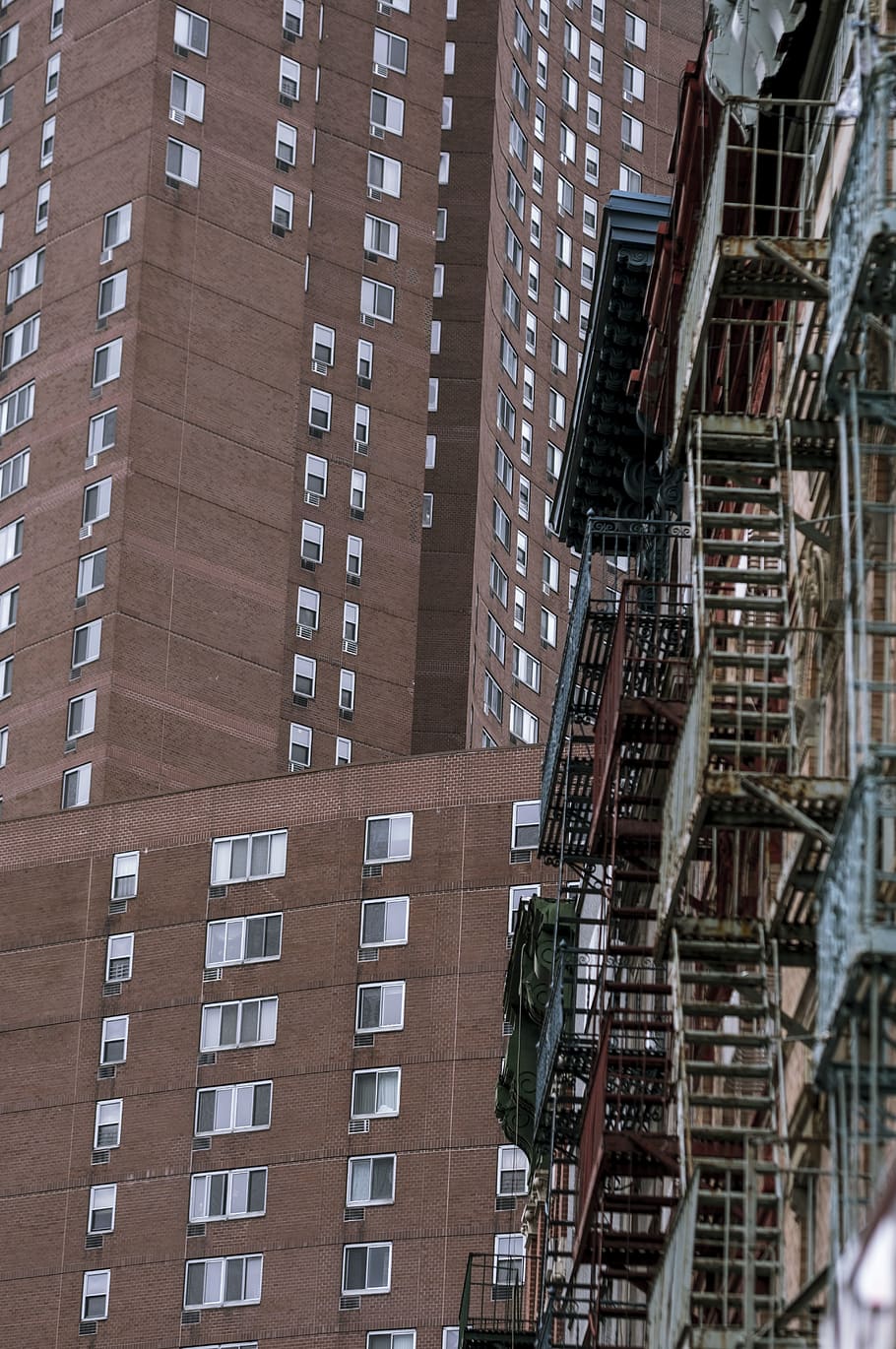brown high rise building, building exterior, architecture, built structure HD wallpaper